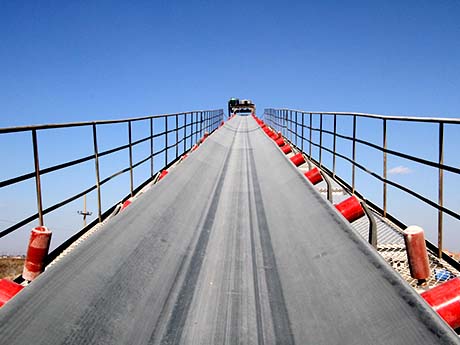 皮帶輸送機(jī) 皮帶輸送機(jī)