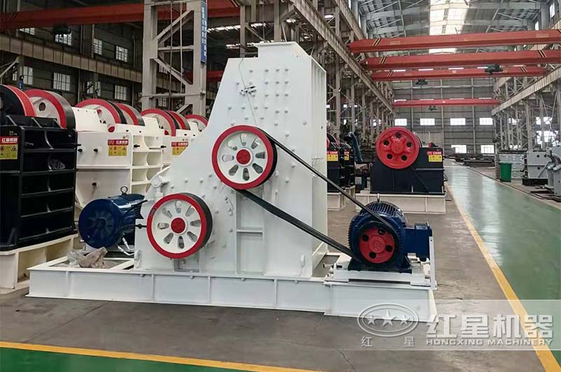 雙級(jí)破碎機(jī)車(chē)間實(shí)拍 雙級(jí)破碎機(jī)車(chē)間實(shí)拍